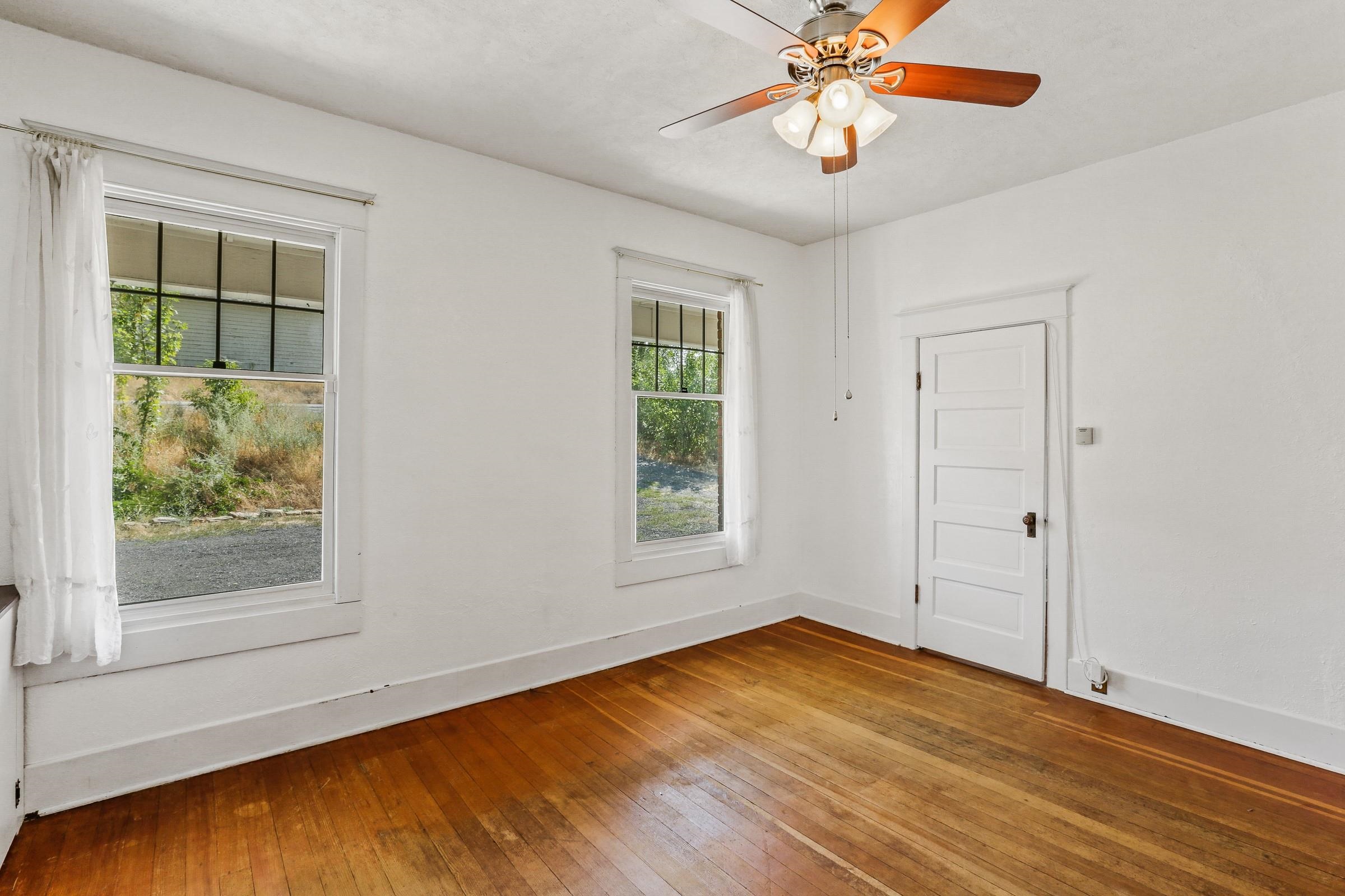 3910 South Eastern Road Spokane, WA 99223 - Photo 9 of 49