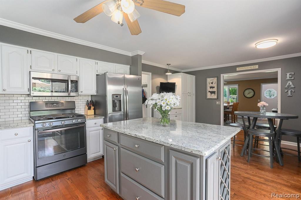 4721 Rochester Road Dryden, MI 48428 - Photo 9 of 33