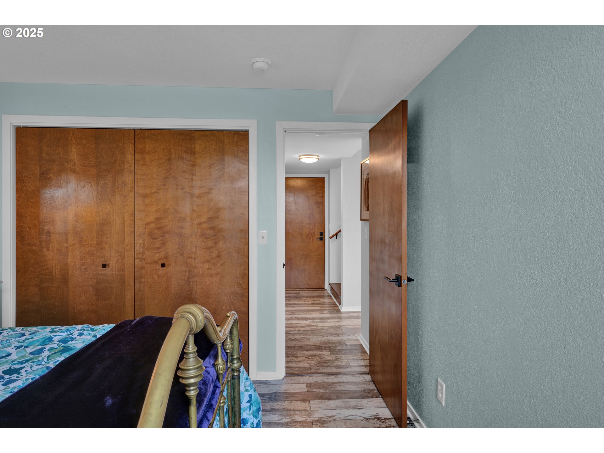 88616 Ocean View Lane Florence, OR 97439 - Photo 41 of 47 a view of hallway with wooden floor