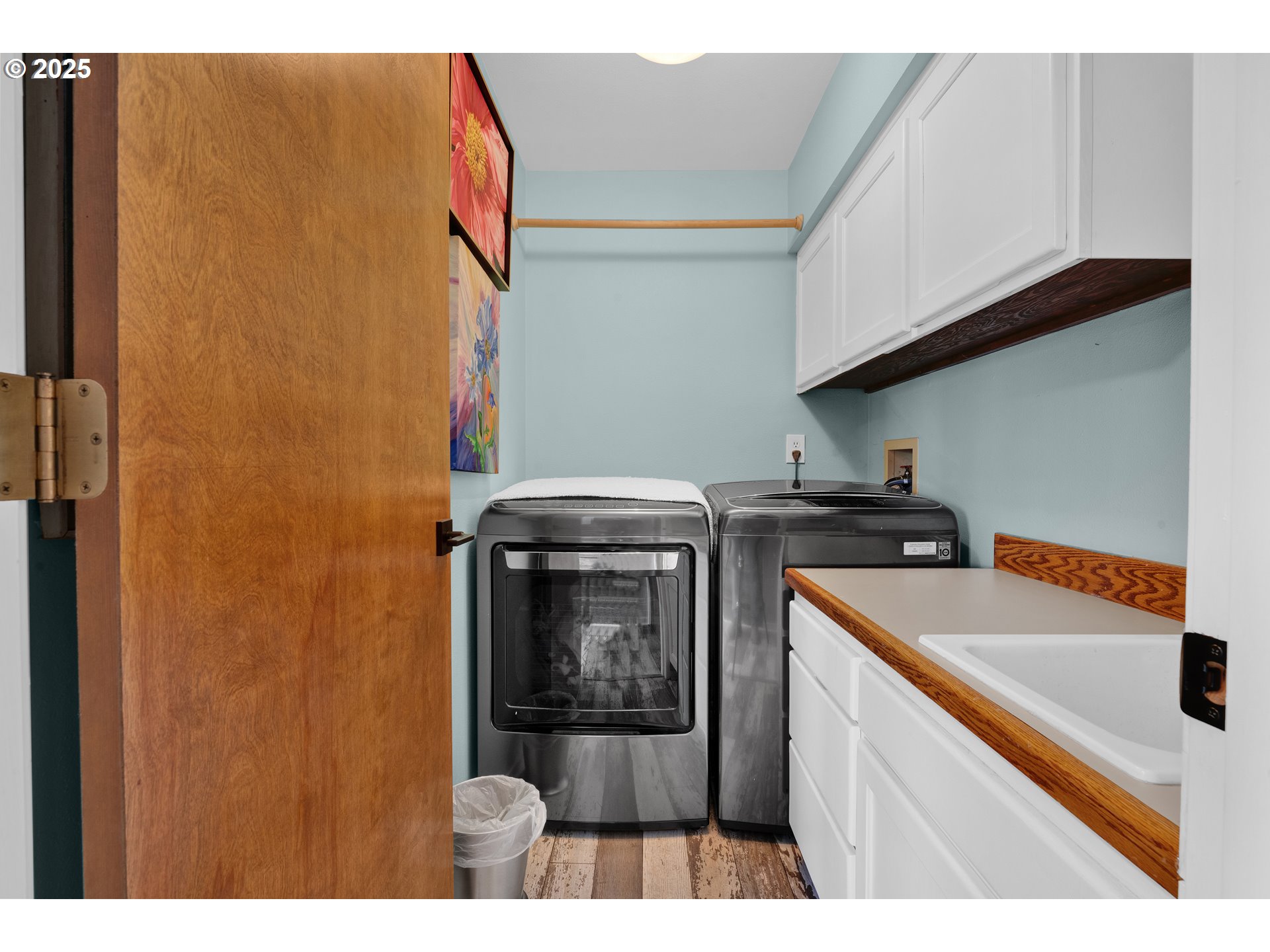 88616 Ocean View Lane Florence, OR 97439 - Photo 43 of 47 a utility room with dryer and washer