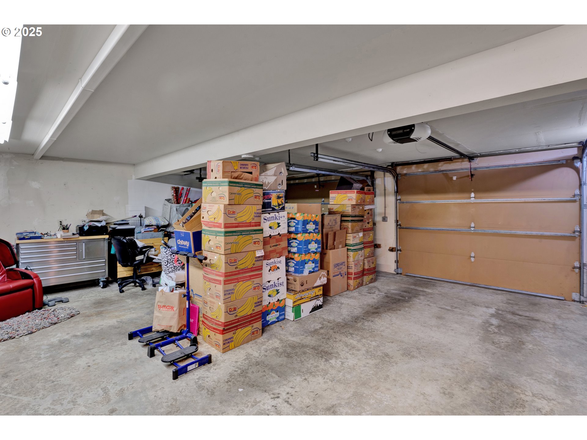 88616 Ocean View Lane Florence, OR 97439 - Photo 44 of 47 a view of a room with gym equipment