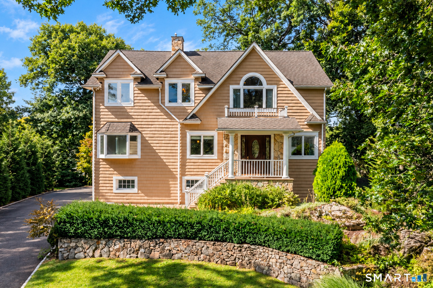 42 Woodledge Road Stamford, CT 06907 - Photo 1 of 36 Gallery Image 1