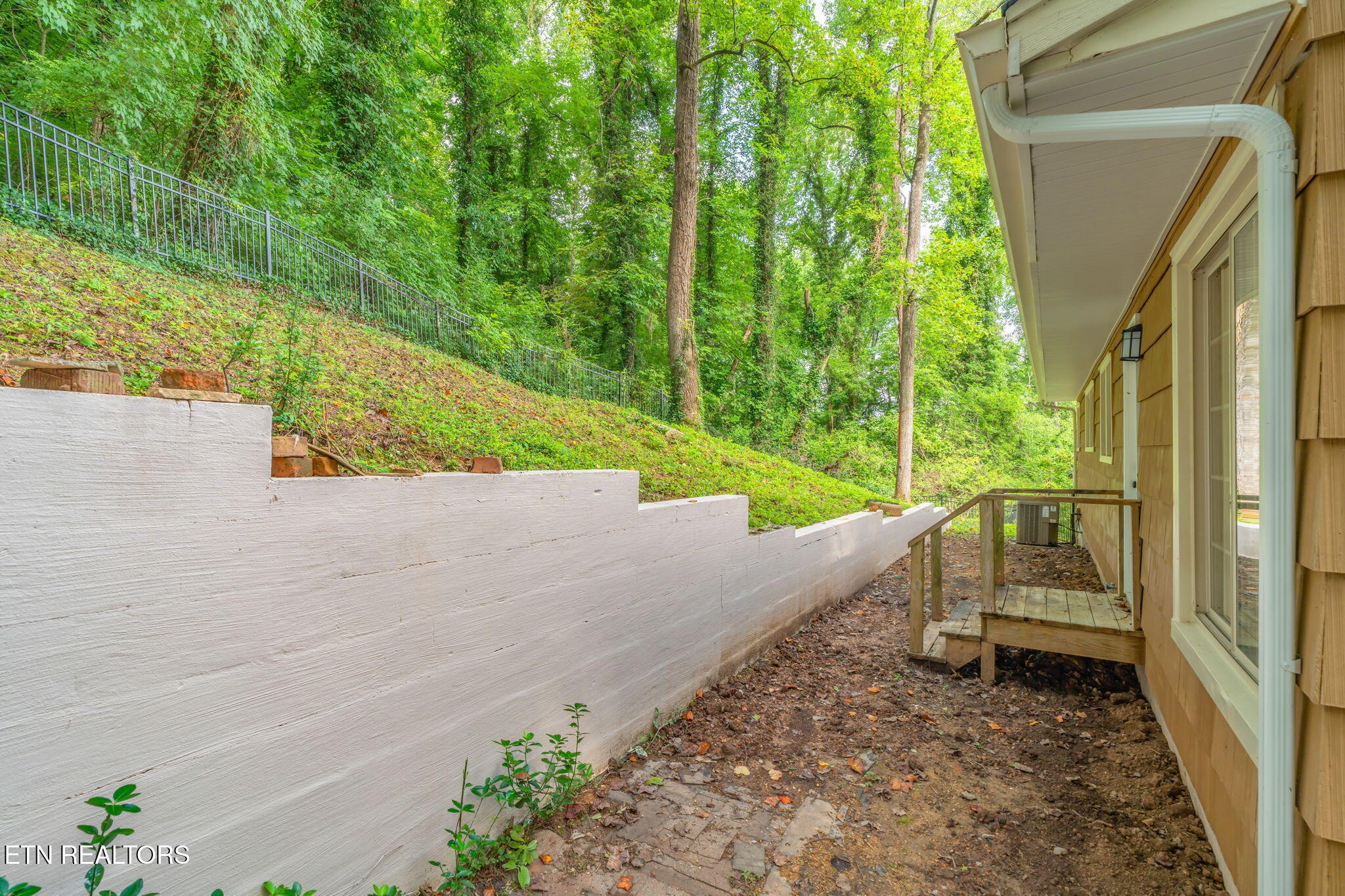 415 Overhill Road Knoxville, TN 37914 - Photo 33 of 36 Gallery Image 33