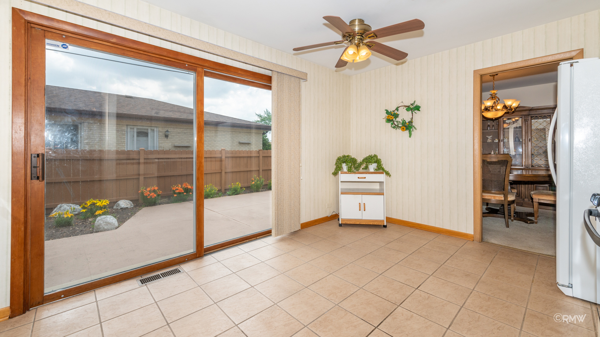 35 South Highview Avenue Addison, IL 60101 - Photo 9 of 23