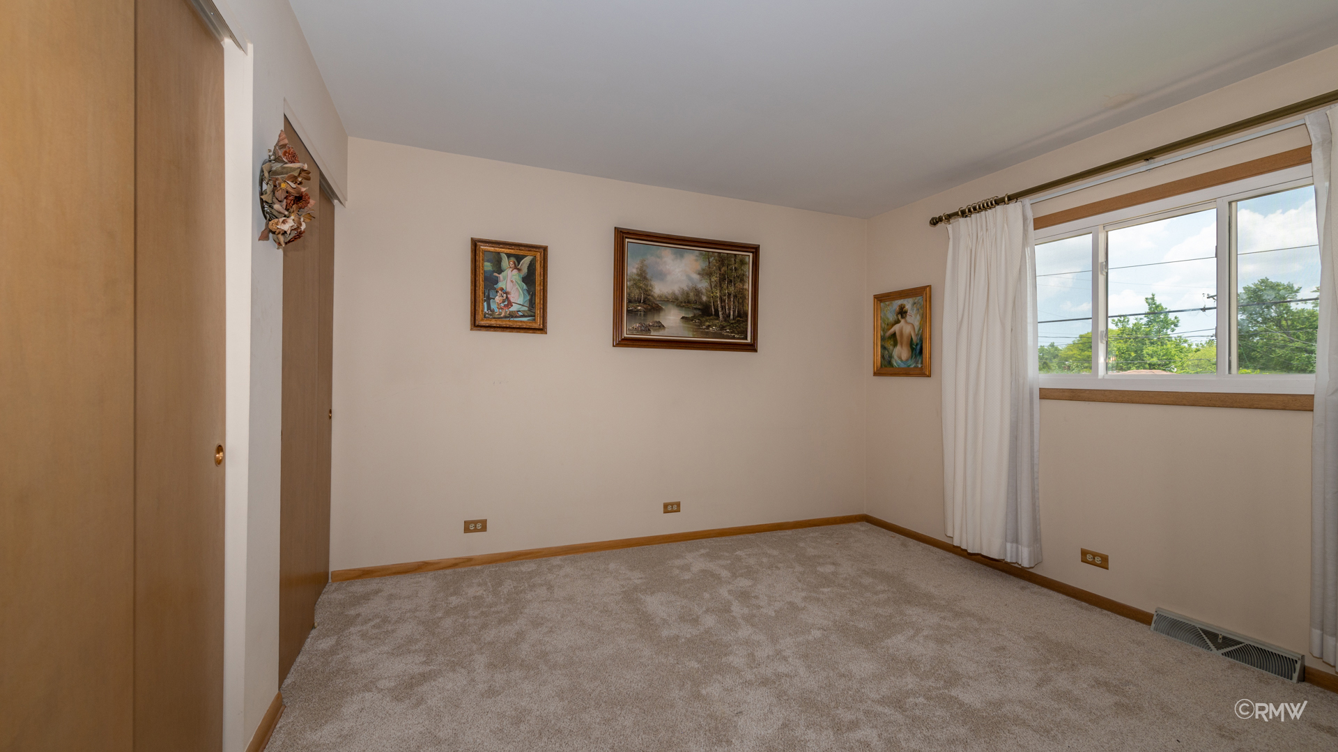 35 South Highview Avenue Addison, IL 60101 - Photo 10 of 23