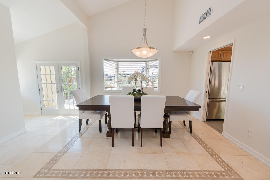 20145 Ruston Road Woodland Hills, CA 91364 - Photo 12 of 54 Dining Room