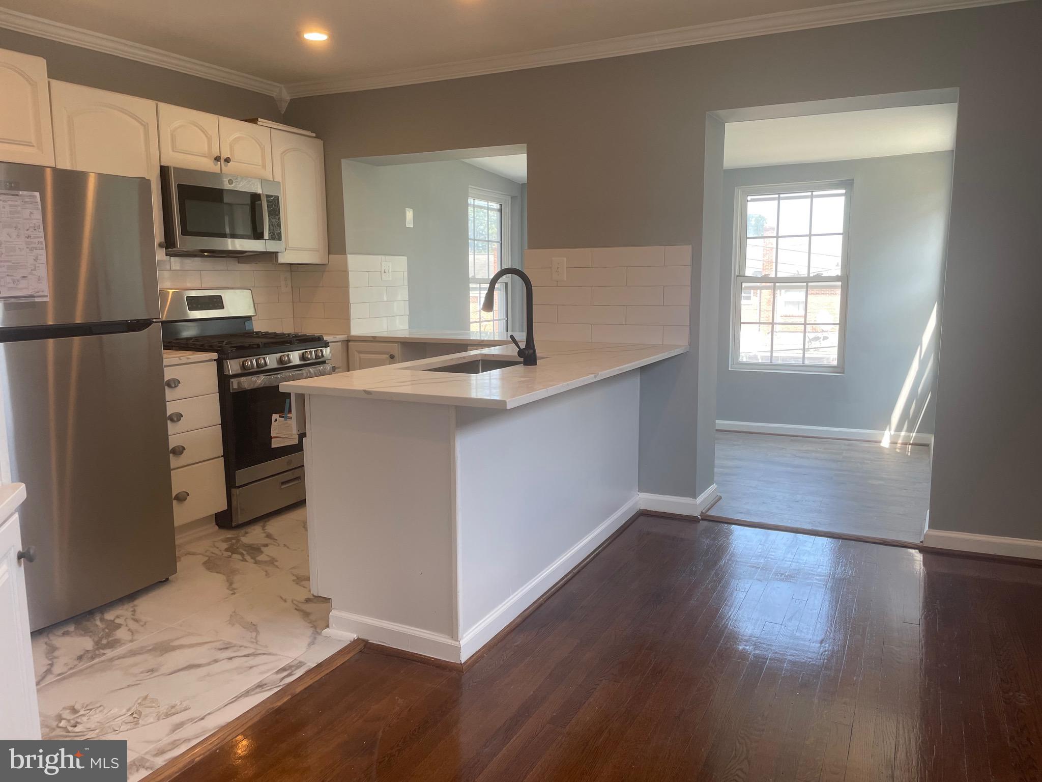 4445 Scotia Road Halethorpe, MD 21227 - Photo 4 of 43