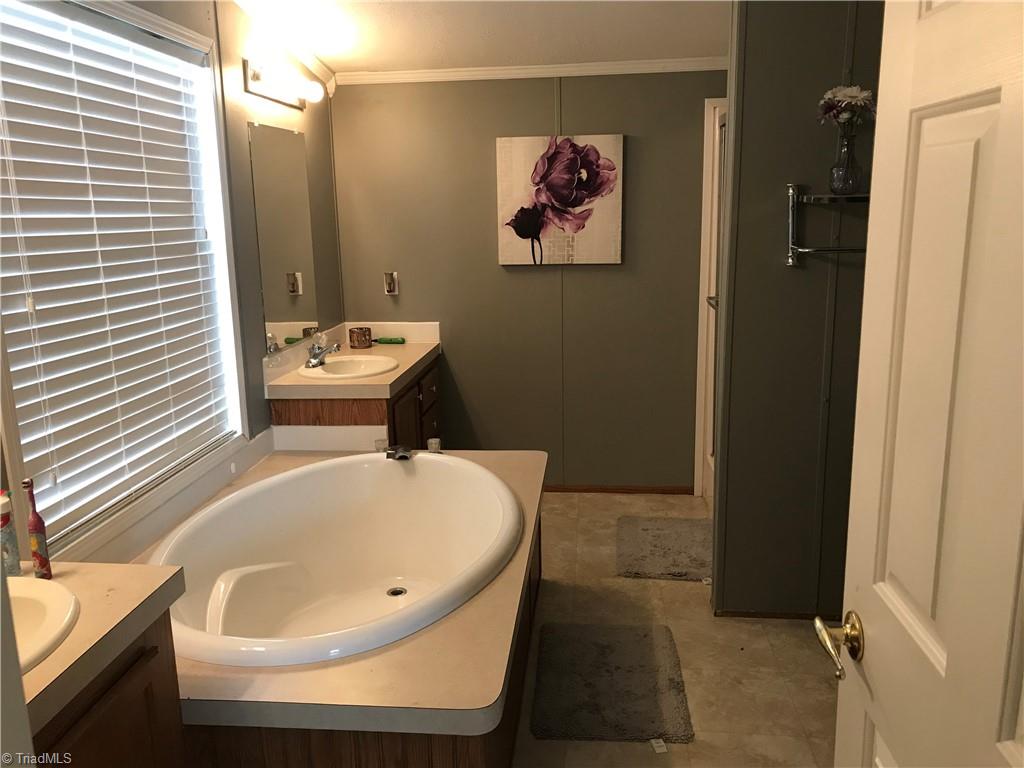 161 Park Road Mayodan, NC 27027 - Photo 12 of 20