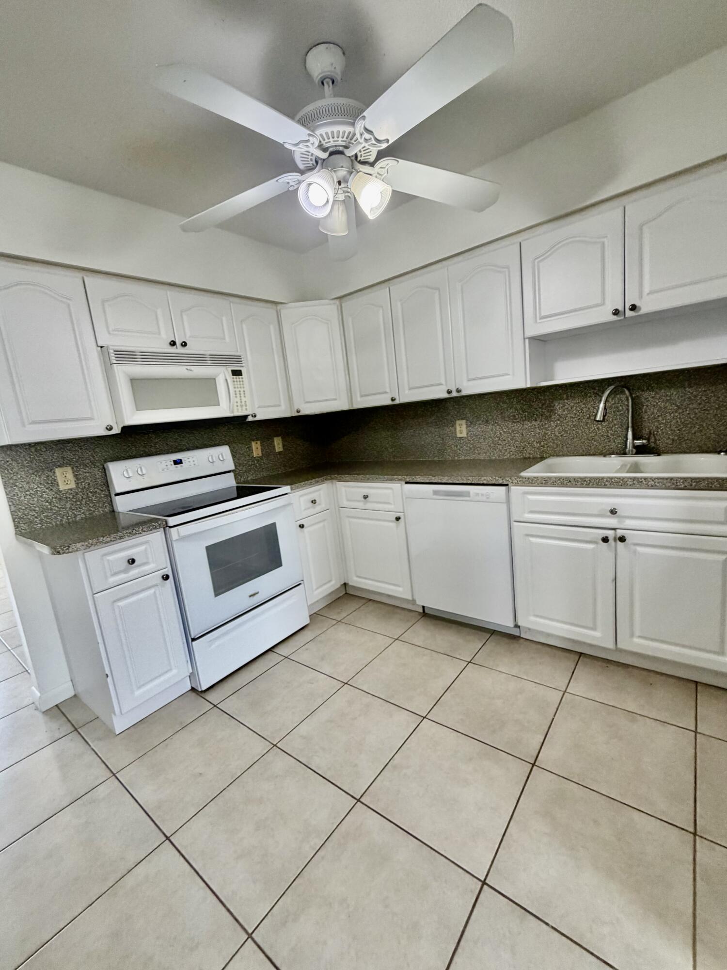 908 Anglers Way Jupiter, FL 33458 - Photo 7 of 19 IMG_0256