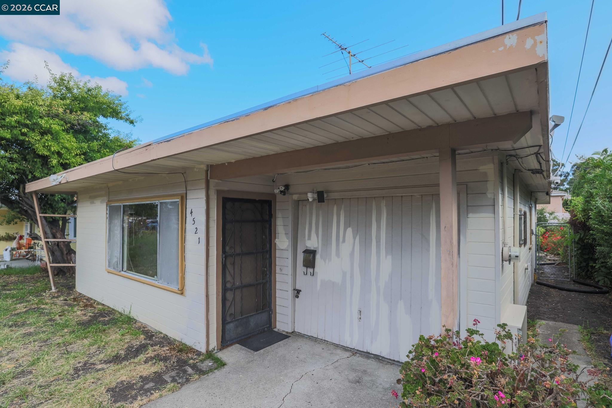 4521 Canyon Road El Sobrante, CA 94803 - Photo 3 of 25