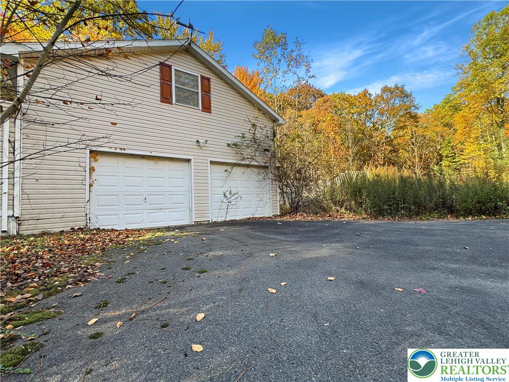 228 Victory Lane Stroudsburg, PA 18360 - Photo 4 of 14