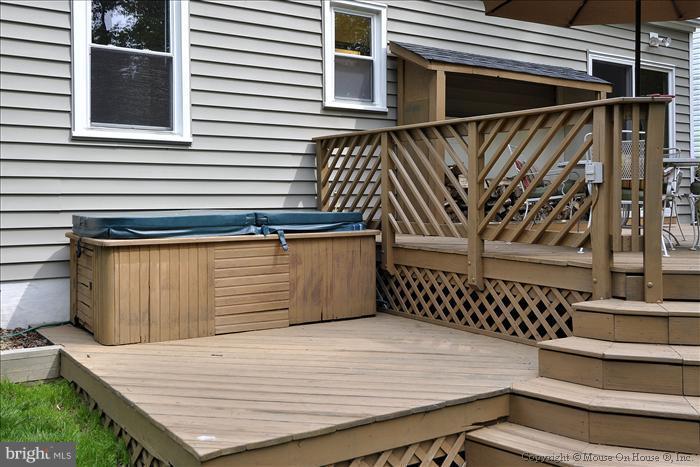 101 Adclare Road Rockville, MD 20850 - Photo 25 of 30 Exterior (Rear)