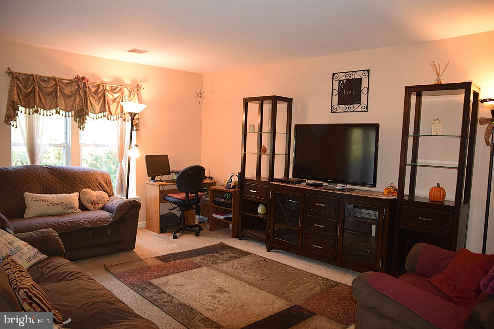 792 Briarstone Road Bethlehem, PA 18017 - Photo 7 of 23 Gallery Image 7