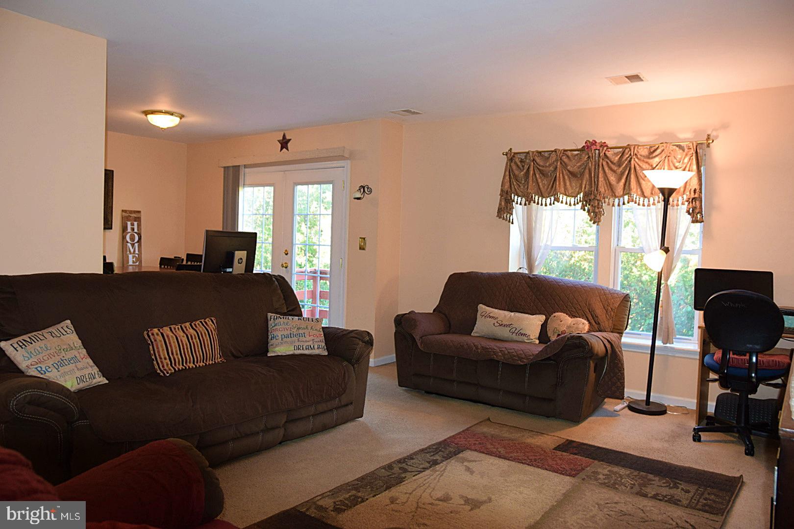 792 Briarstone Road Bethlehem, PA 18017 - Photo 8 of 23 Gallery Image 8