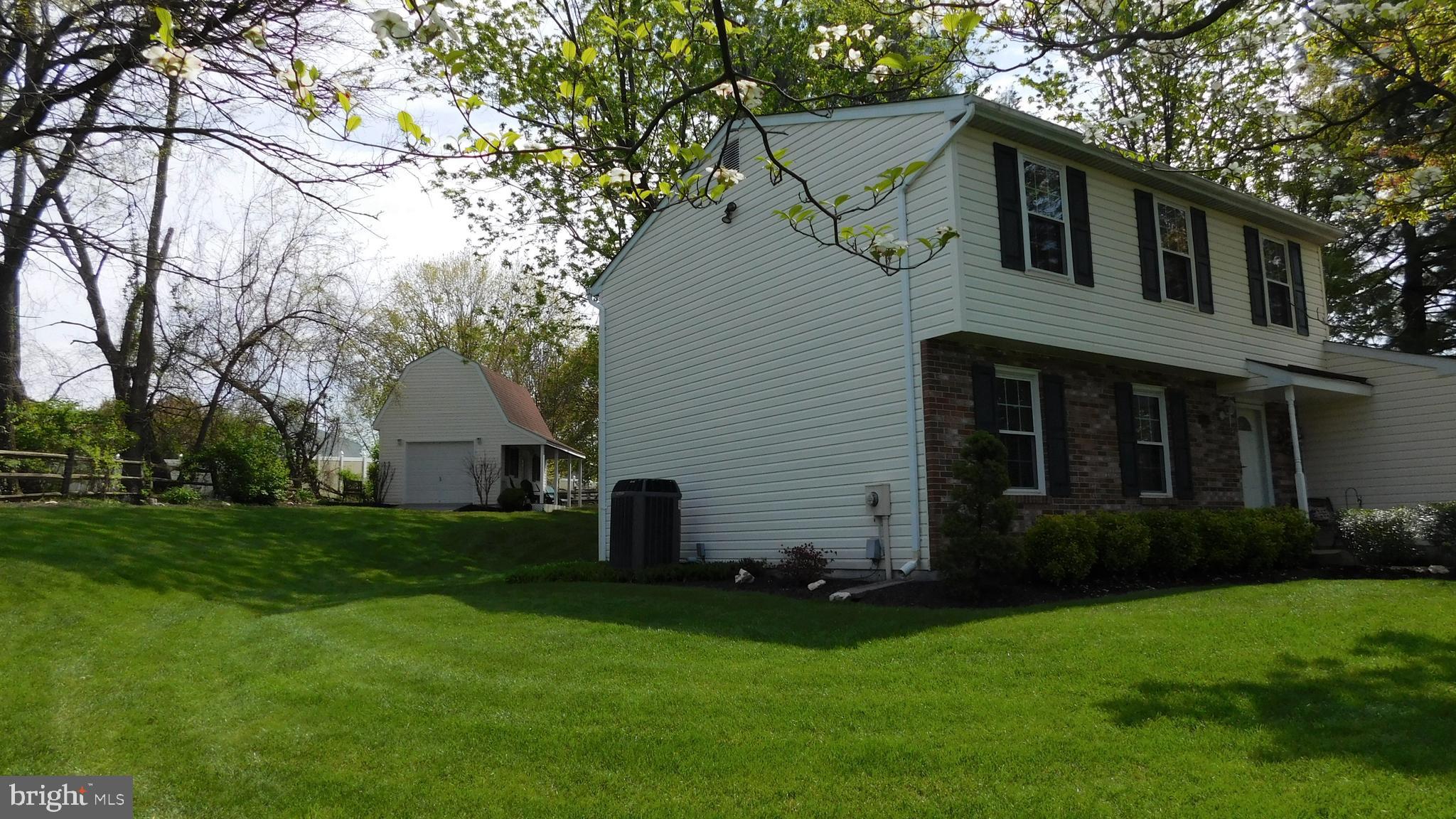 4312 Serpentine Road Middletown, MD 21769 - Photo 14 of 53 Side view of home