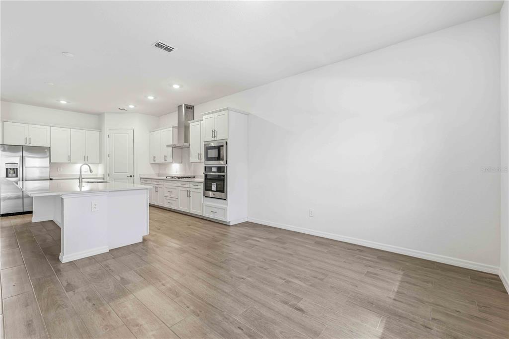 19051 Scallop Loop Lakewood Ranch, FL 34211 - Photo 12 of 30 Gallery Image 12