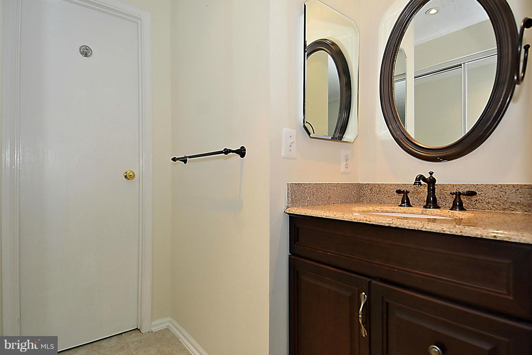 1921 Belmont Ridge Court Reston, VA 20191 - Photo 12 of 26 Bath (Master)