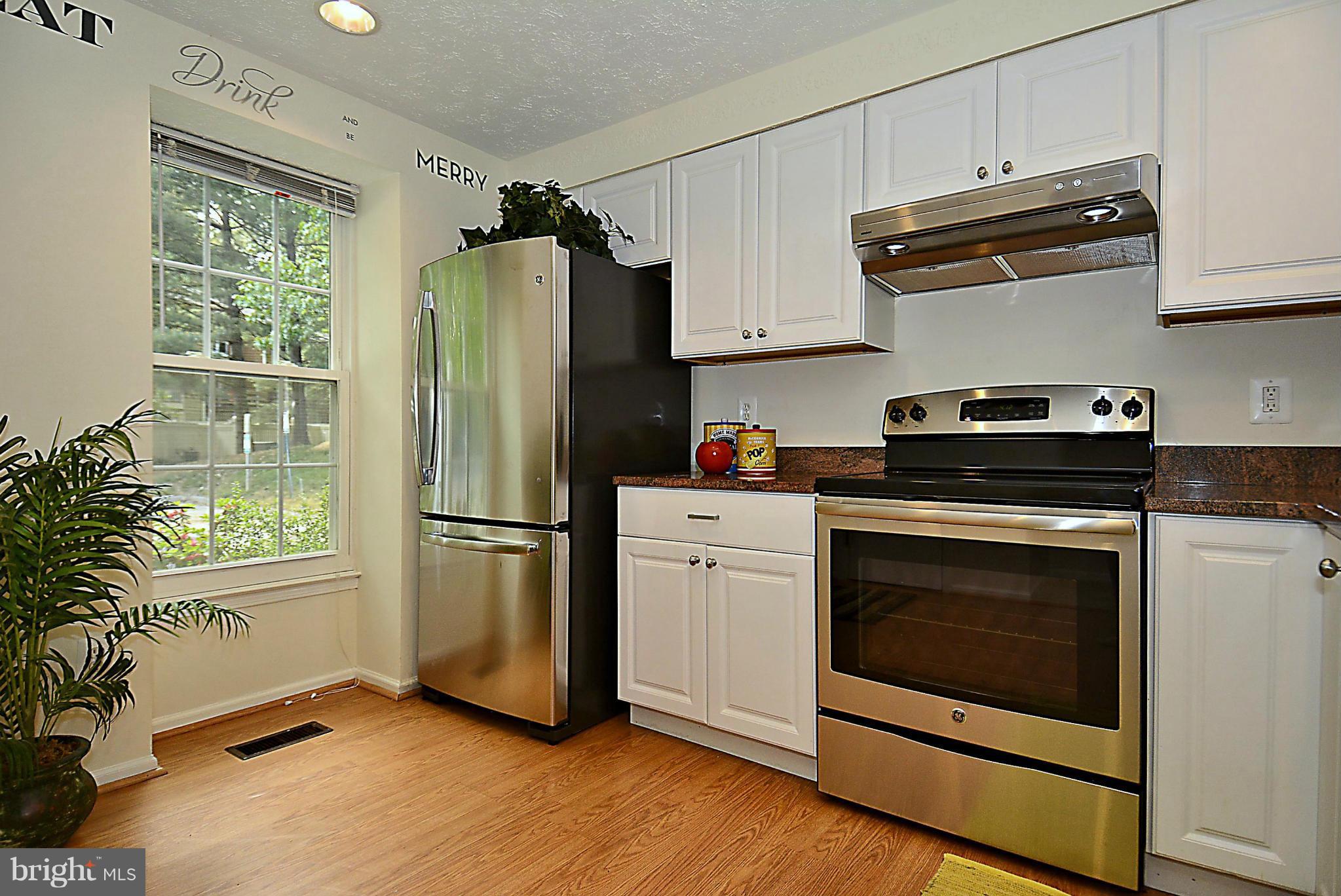 1921 Belmont Ridge Court Reston, VA 20191 - Photo 3 of 26 Kitchen