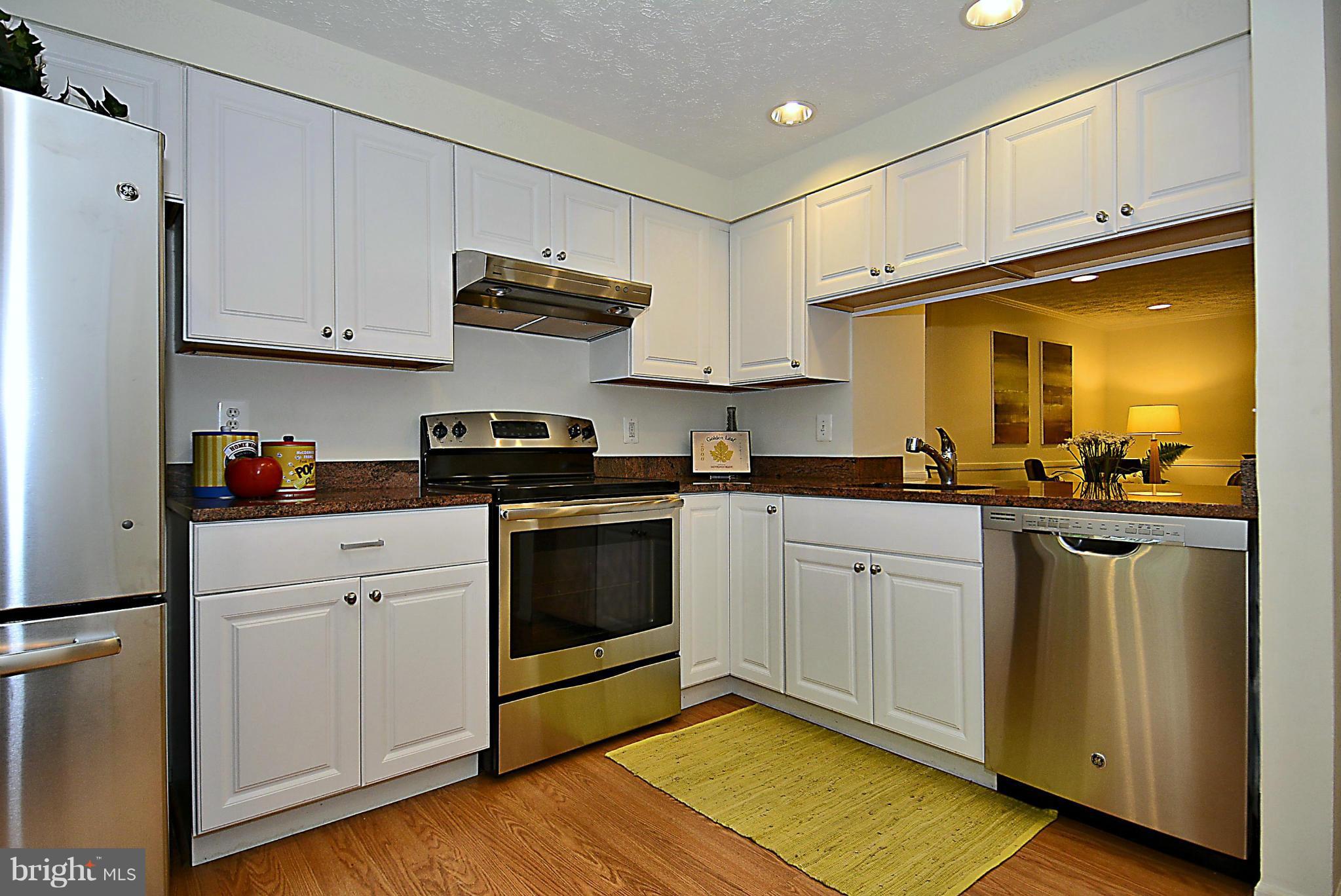 1921 Belmont Ridge Court Reston, VA 20191 - Photo 4 of 26 Kitchen