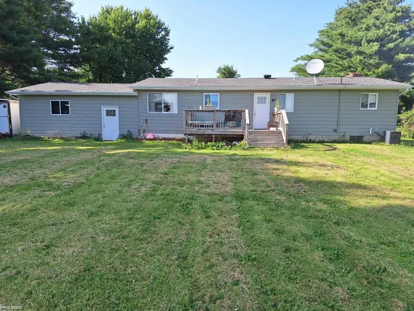$239,900 | 400 East Frenchline Road, Sandusky, MI 48471