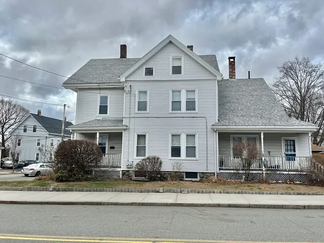 $2,800 | 231 River Street, Waltham, MA 02453