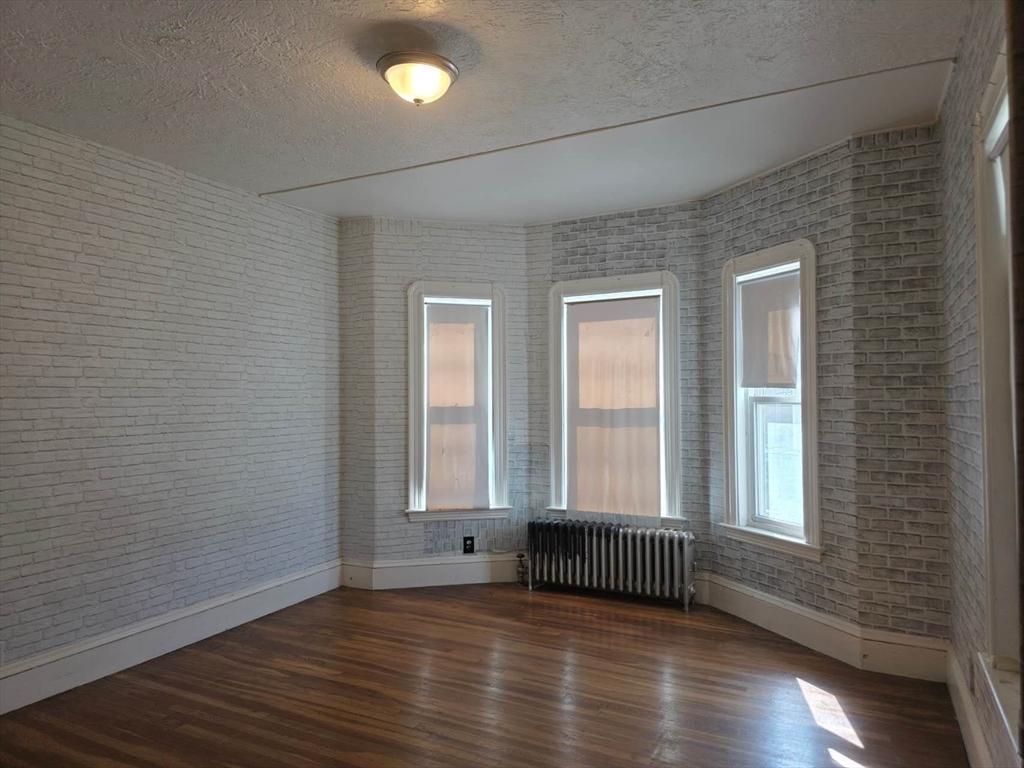 231 River Street Waltham, MA 02453 - Photo 5 of 13