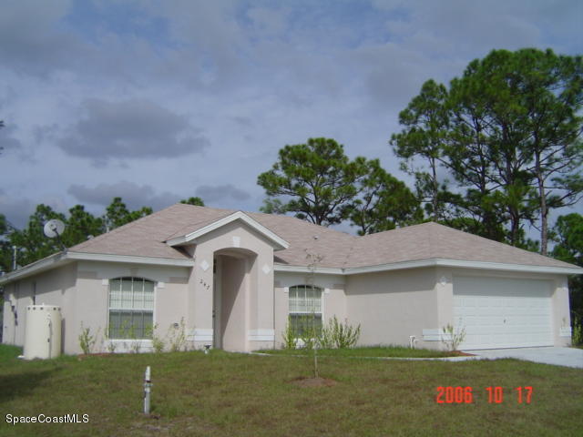 247 Trilby Road Southwest Palm Bay, FL 32908 - Photo 2 of 19 trilby2