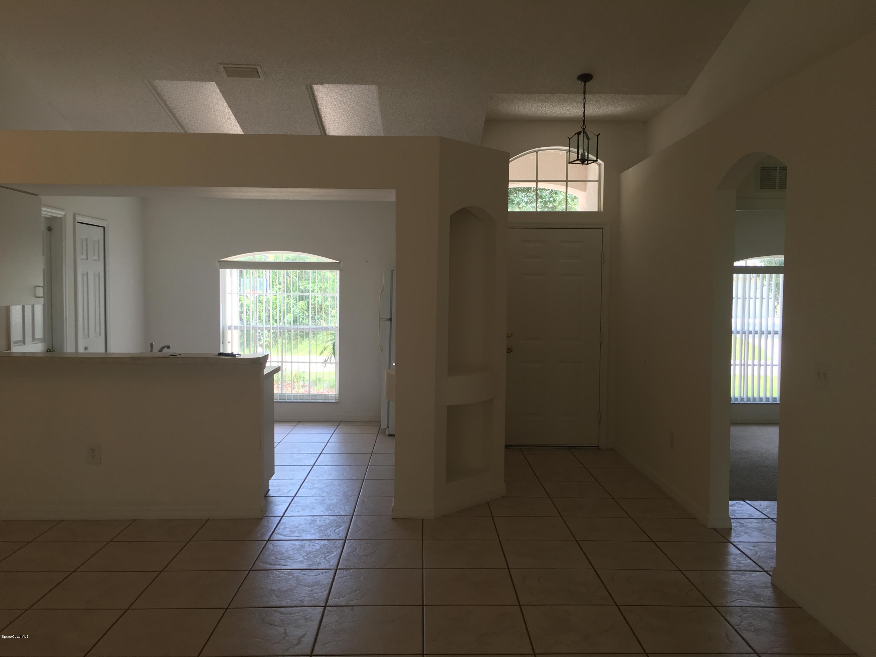 247 Trilby Road Southwest Palm Bay, FL 32908 - Photo 5 of 19 IMG_7192