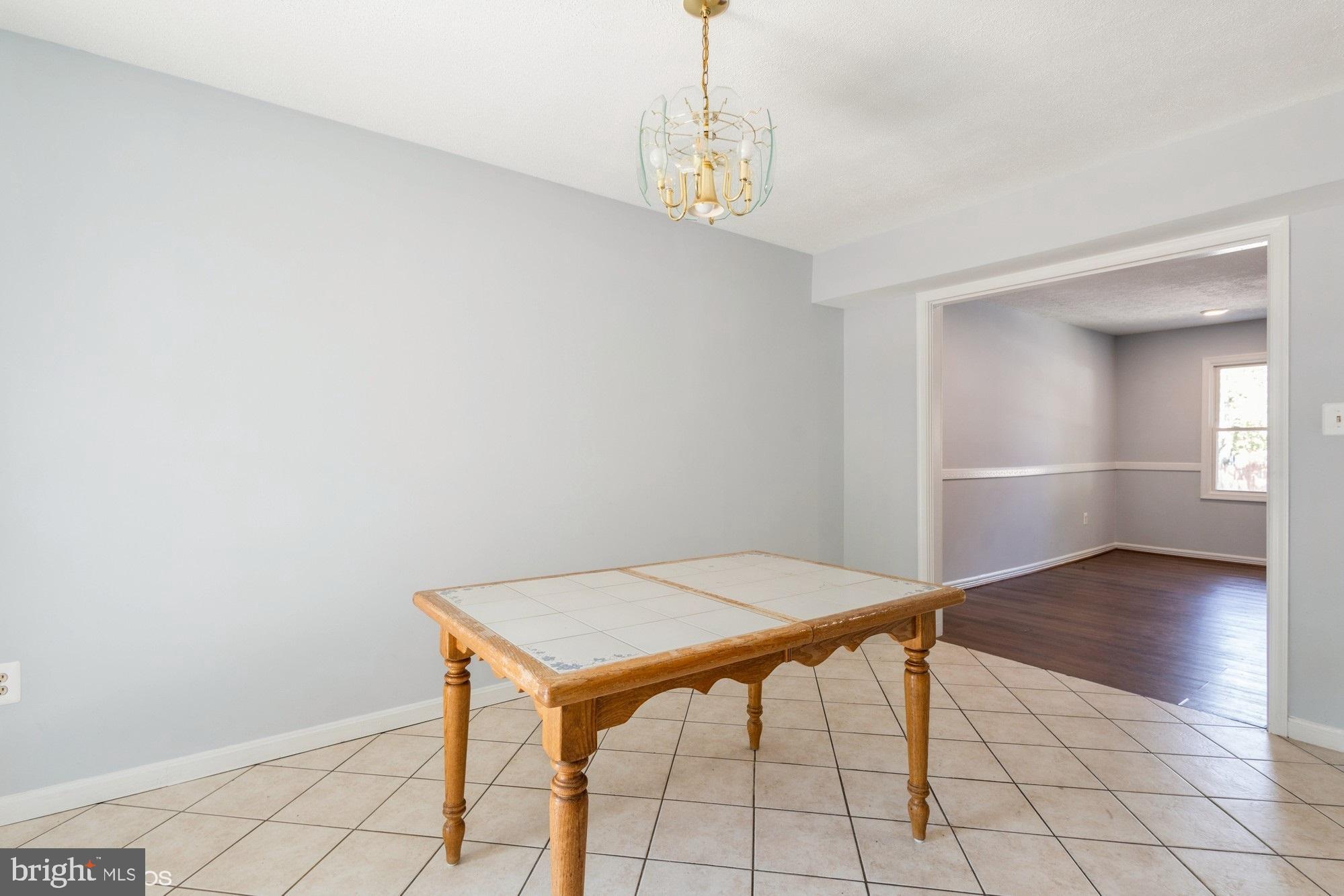9249 Hood Road Manassas, VA 20110 - Photo 7 of 32 Dining Area