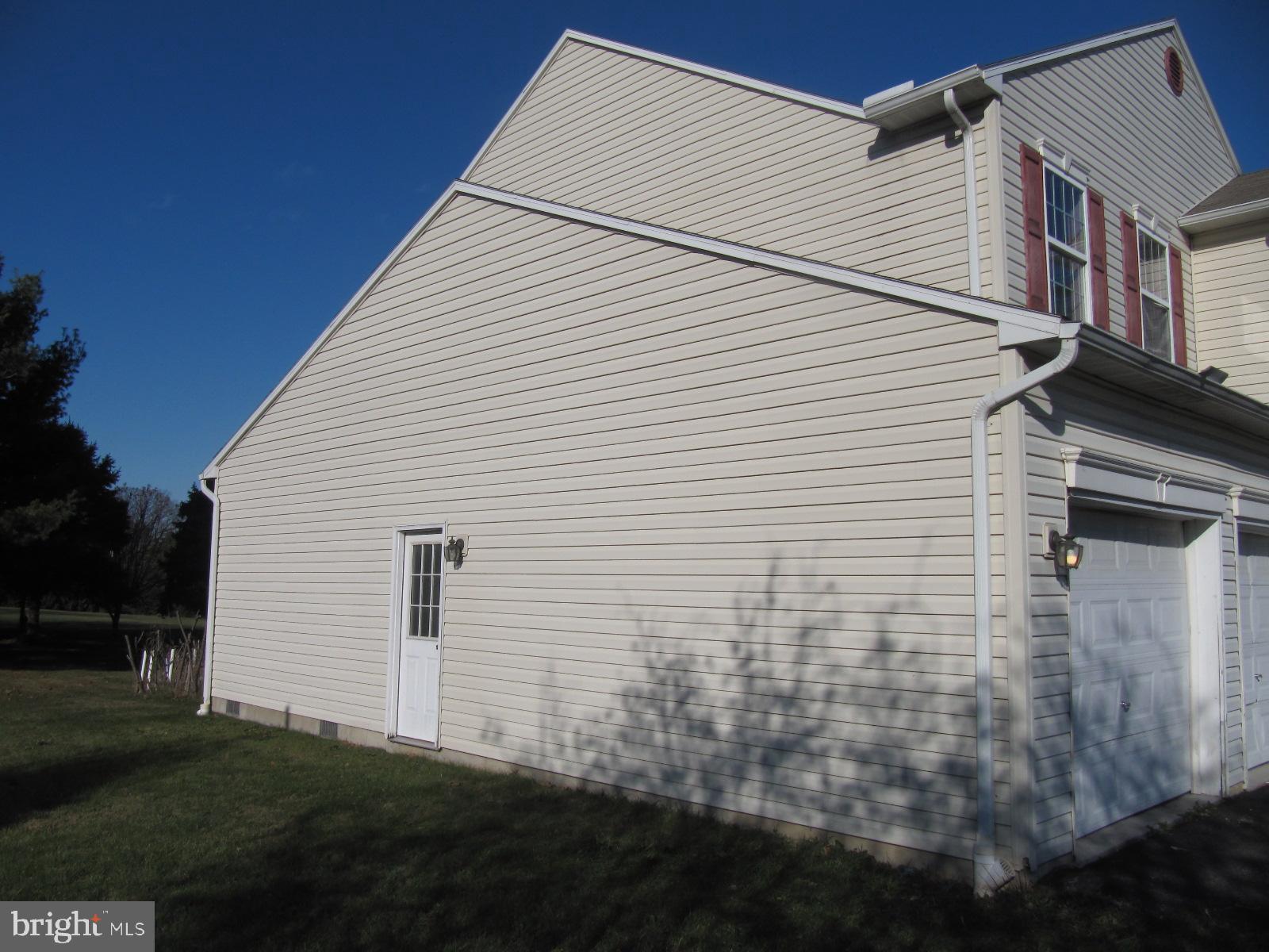 1013 Bair Road Hanover, PA 17331 - Photo 5 of 33 Left Side of Home