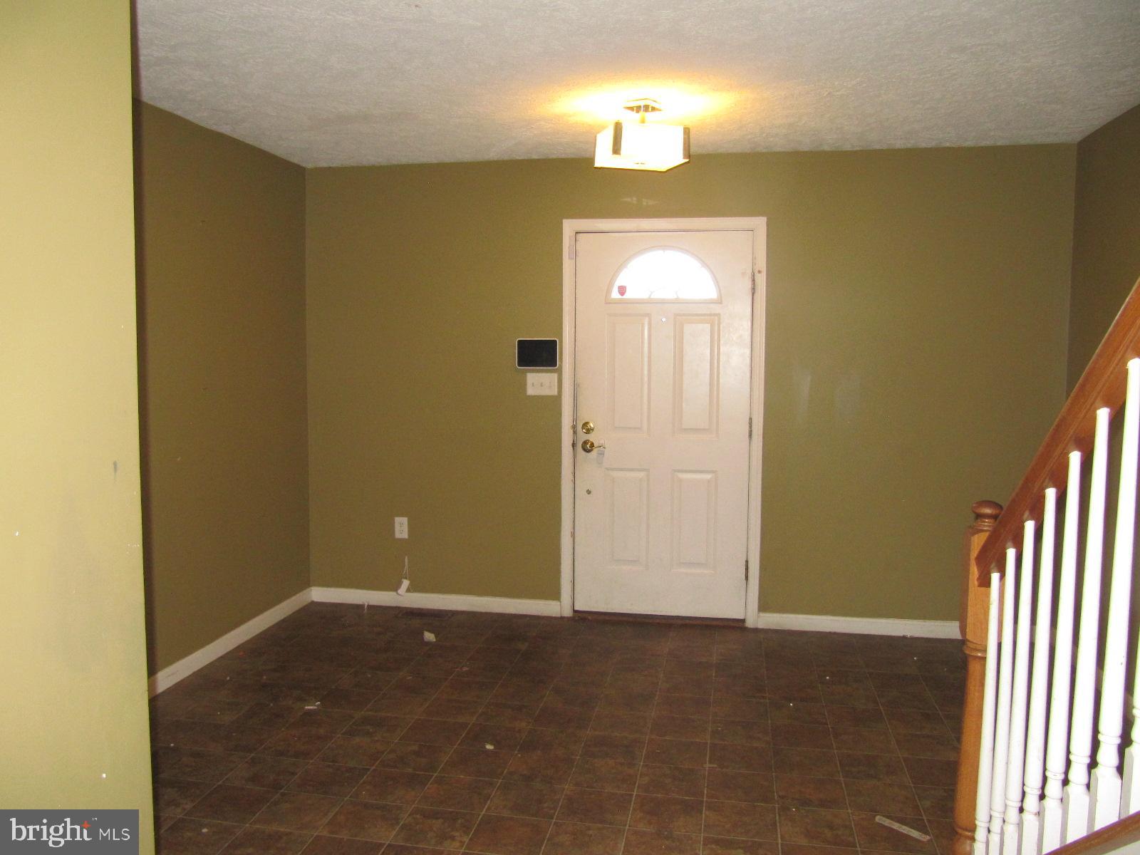 1013 Bair Road Hanover, PA 17331 - Photo 7 of 33 Foyer