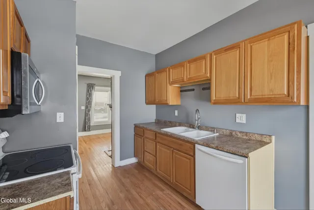 $289,000 | 13 Cleveland Street, Albany, NY 12206