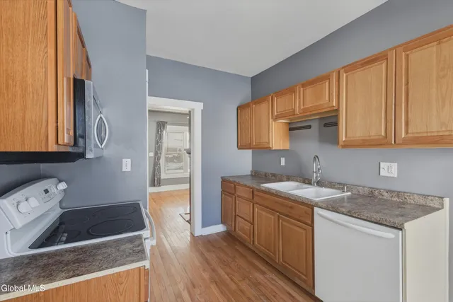 $289,000 | 13 Cleveland Street, Albany, NY 12206