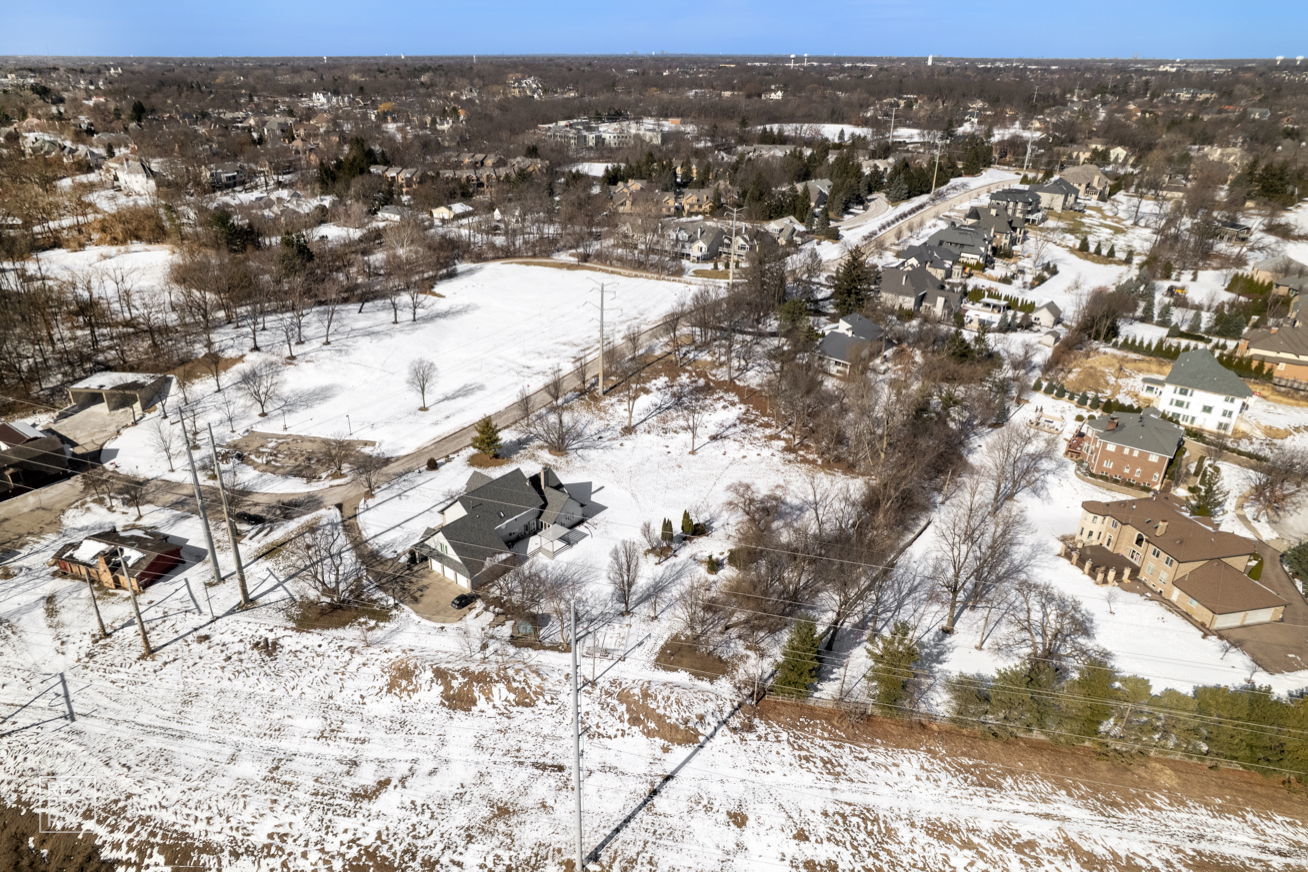 10S641 South Garfield Street Burr Ridge, IL 60527 - Photo 11 of 15 a view of city and mountain