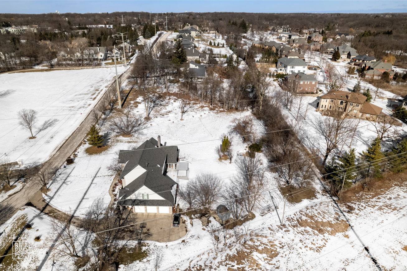 10S641 South Garfield Street Burr Ridge, IL 60527 - Photo 9 of 15 a view of outdoor space and swimming pool