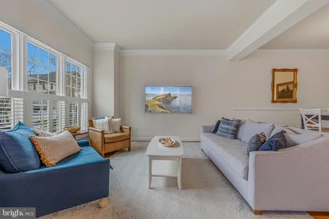 $1,049,000 | 9412 Regency Crest Drive, Vienna, VA 22181