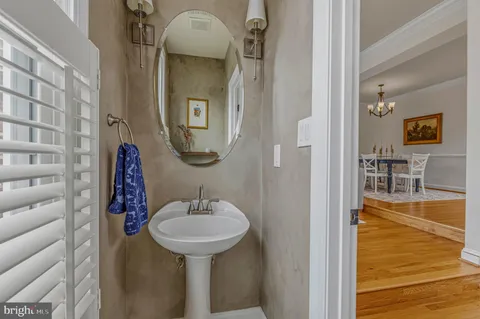 $1,049,000 | 9412 Regency Crest Drive, Vienna, VA 22181