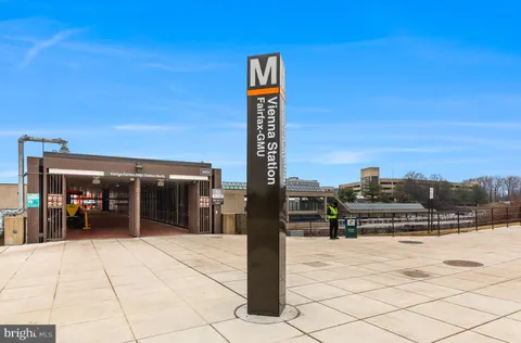 $1,049,000 | 9412 Regency Crest Drive, Vienna, VA 22181