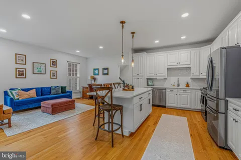 $1,049,000 | 9412 Regency Crest Drive, Vienna, VA 22181