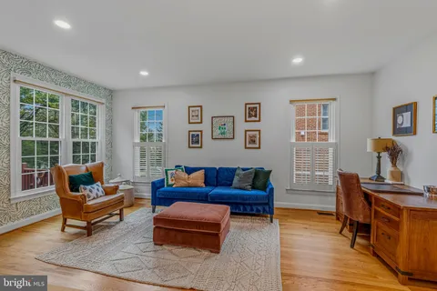 $1,049,000 | 9412 Regency Crest Drive, Vienna, VA 22181