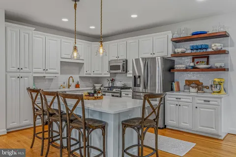 $1,049,000 | 9412 Regency Crest Drive, Vienna, VA 22181