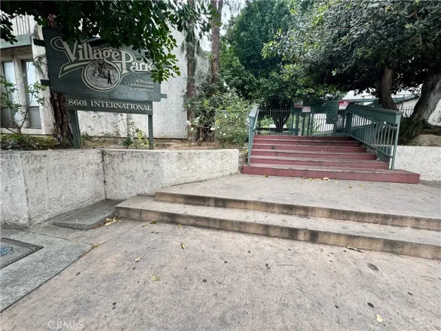 $324,900 | 8601 International Avenue, Unit 271, Canoga Park, CA 91303