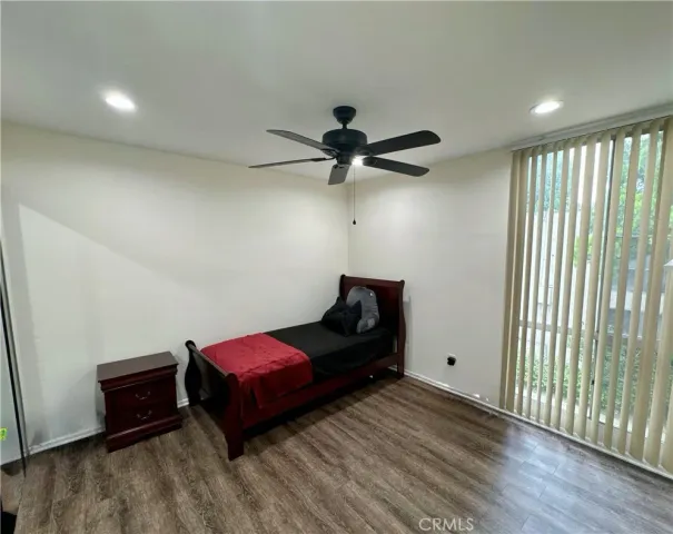 $324,900 | 8601 International Avenue, Unit 271, Canoga Park, CA 91303