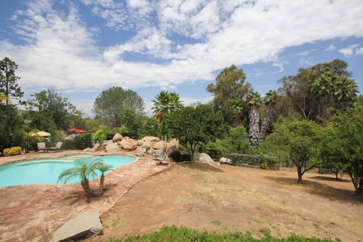 13316 Arroya Vista Road Poway, CA 92064 - Photo 8 of 25
