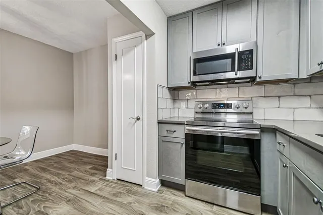 $1,900 | 13691 Orange Sunset Drive, Unit 201, Tampa, FL 33618