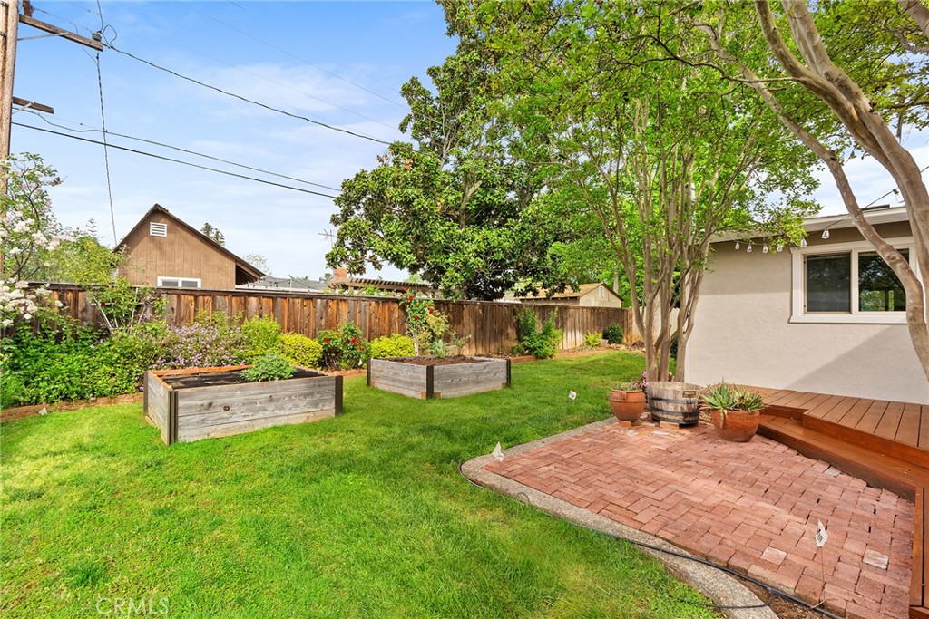 12 Amber Way Chico, CA 95926 - Photo 30 of 37 a front view of a house with garden