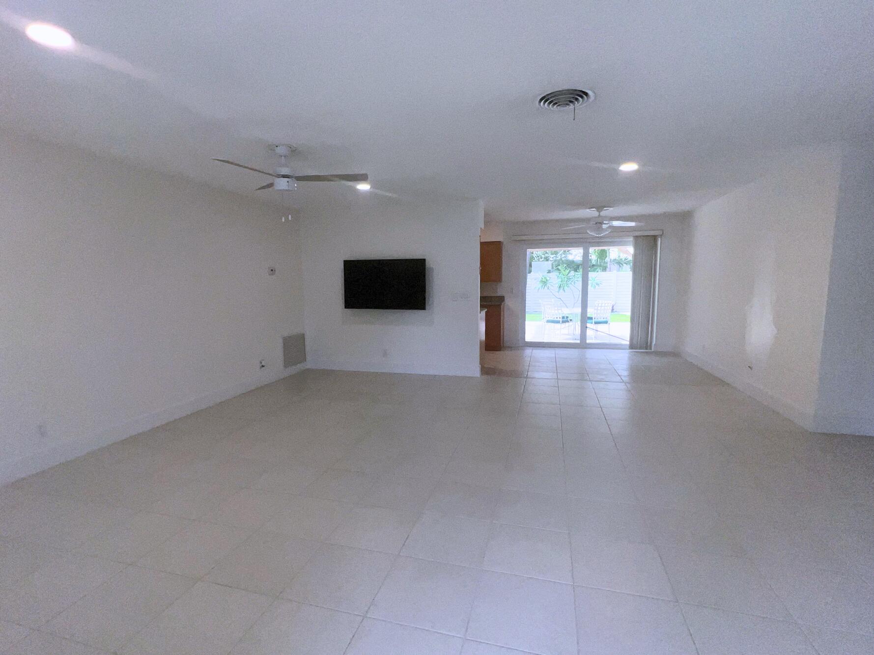 1260 Manor Drive Riviera Beach, FL 33404 - Photo 10 of 56 Living Room from front door