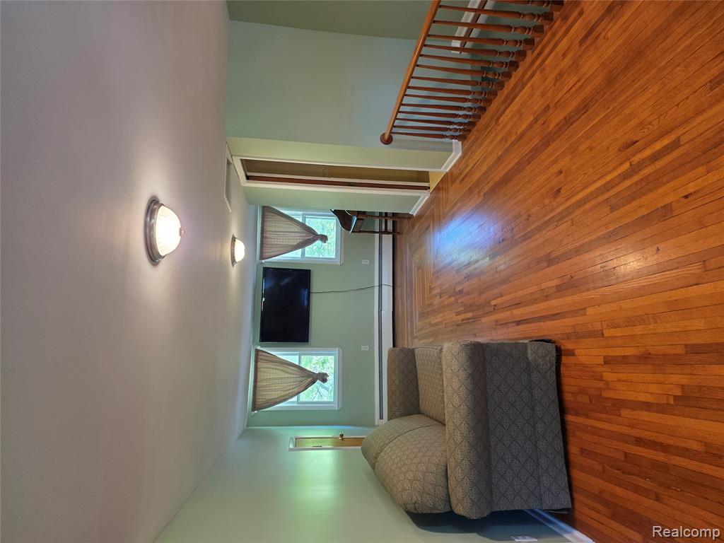 403 East Road Holly, MI 48442 - Photo 2 of 22