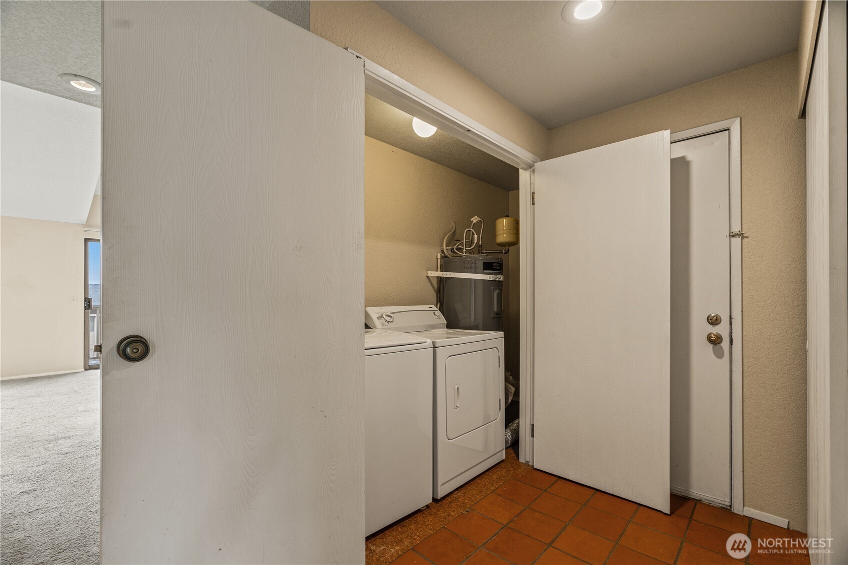 1319 South Puget Drive, Unit D35 Renton, WA 98055 - Photo 20 of 26