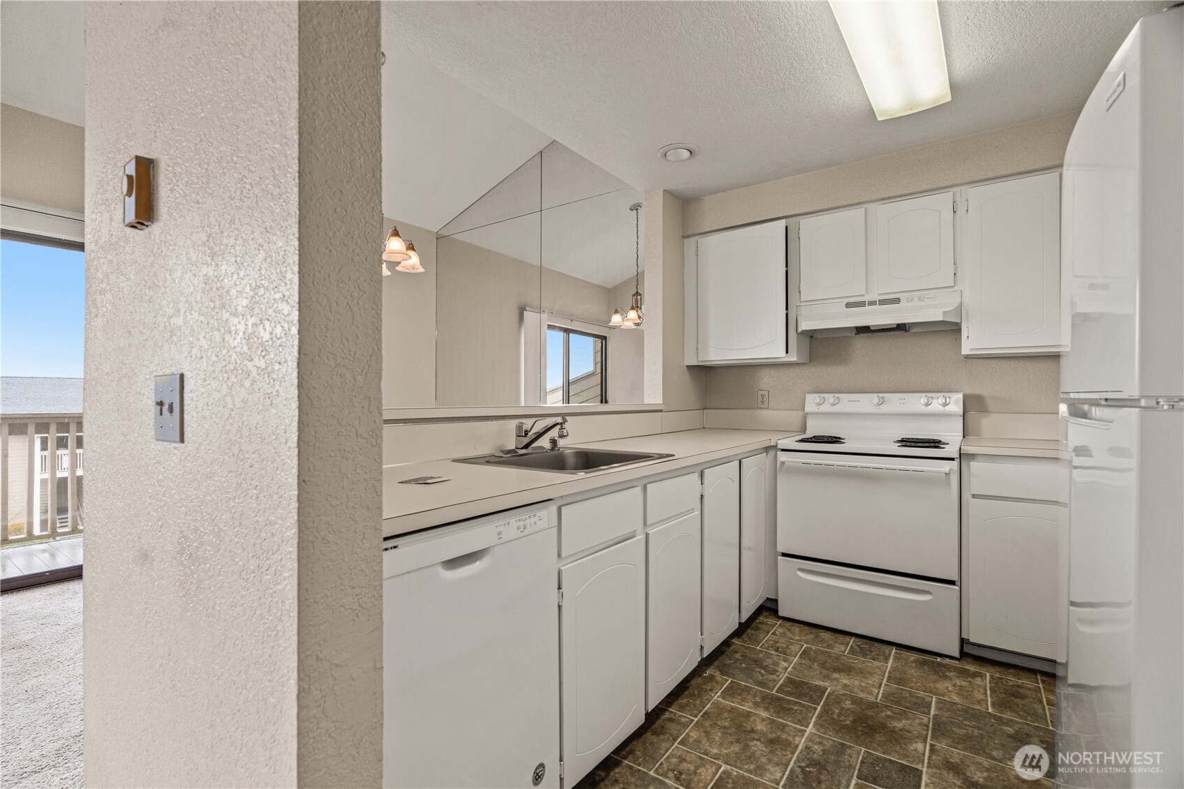 1319 South Puget Drive, Unit D35 Renton, WA 98055 - Photo 8 of 26